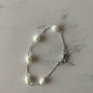 Sterling silver pearl bracelet